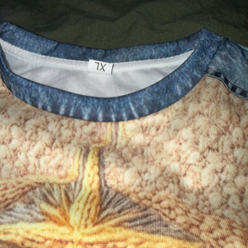 Sweatshirt - Picture 2 of 3